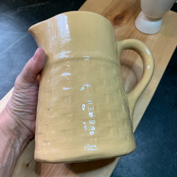 MEDALTA | Vintage Basketweave Pitcher - Picture 5 of 8